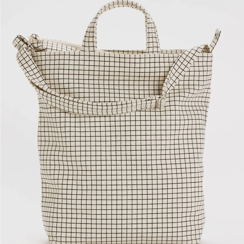 BAGGU Cream and Black Grid Tote Bag
